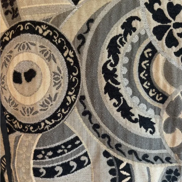 Reversible Jacquard Tapestry Jacket - Picture 10 of 10